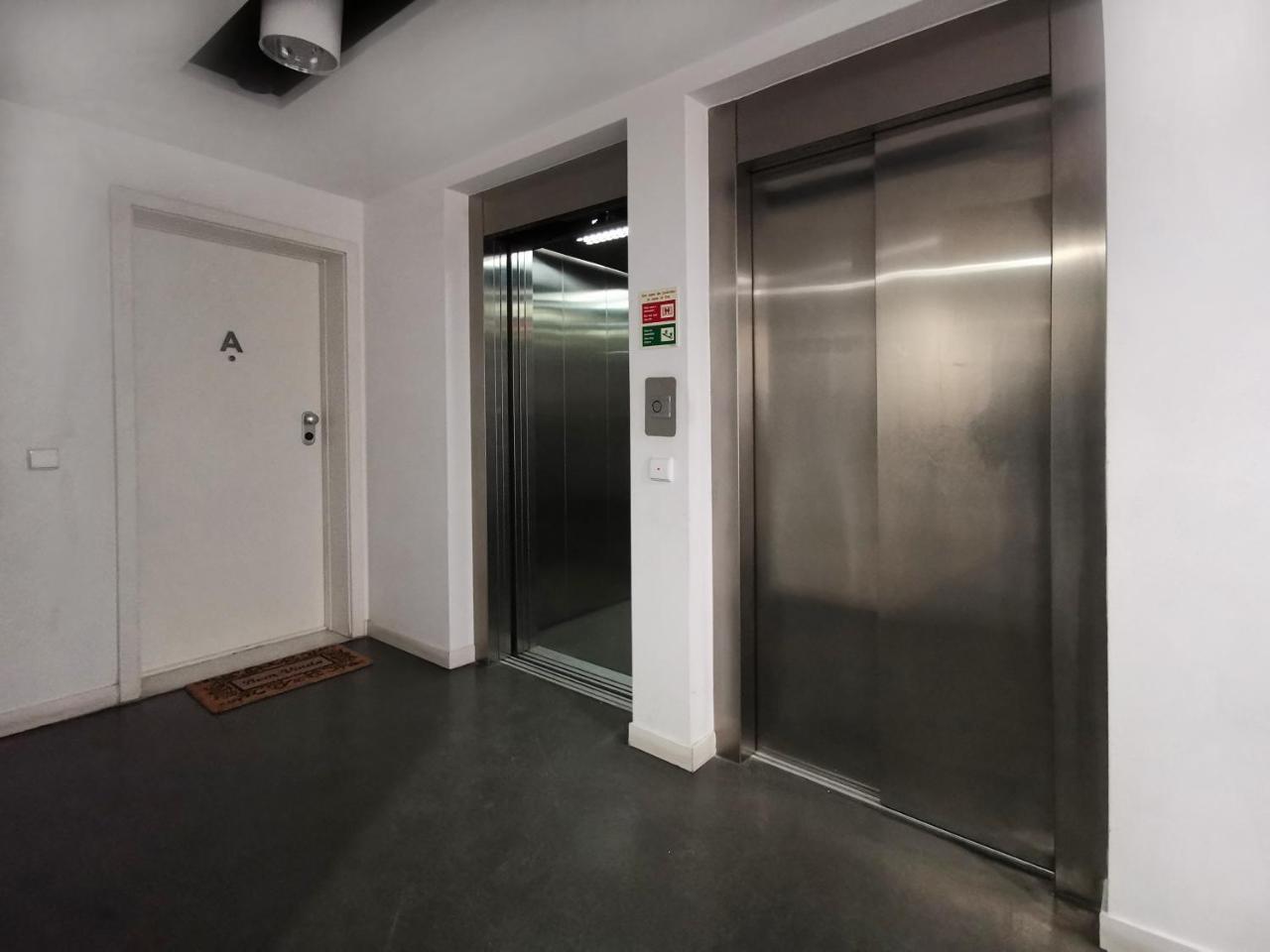 Bridge View With Balcony Apartment Sacavém Екстериор снимка